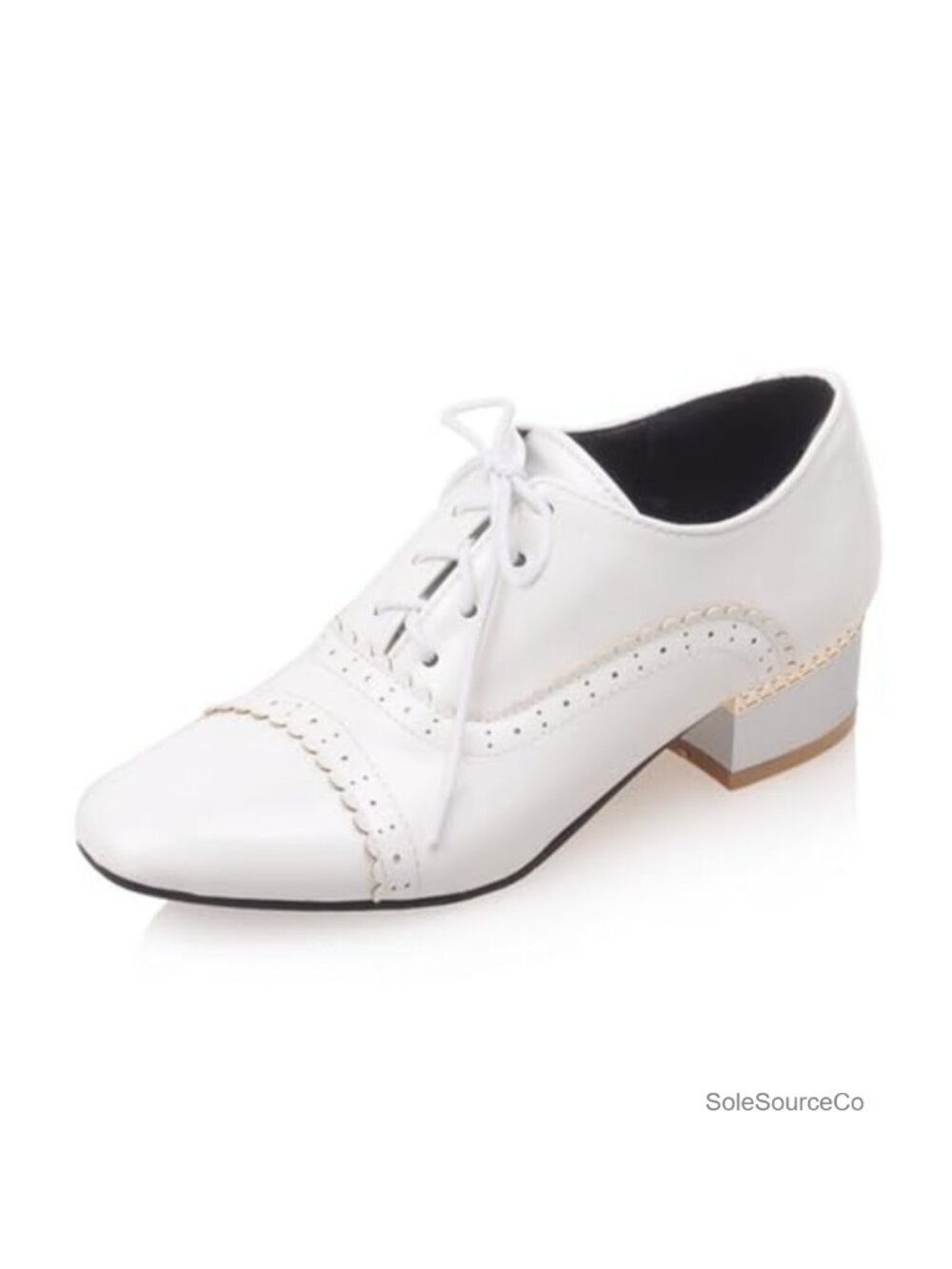Women's Patent Leather Pointed Toe Oxfords Wingtip Low Heels Lace Up Brogues